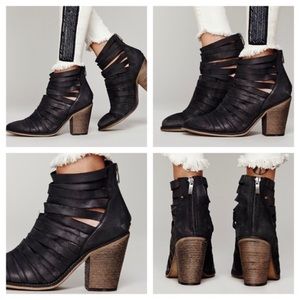 FREE PEOPLE BLACK LEATHER BOOTIE